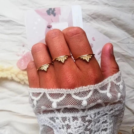 Bague dorée couronne - Souveraine - Image 5