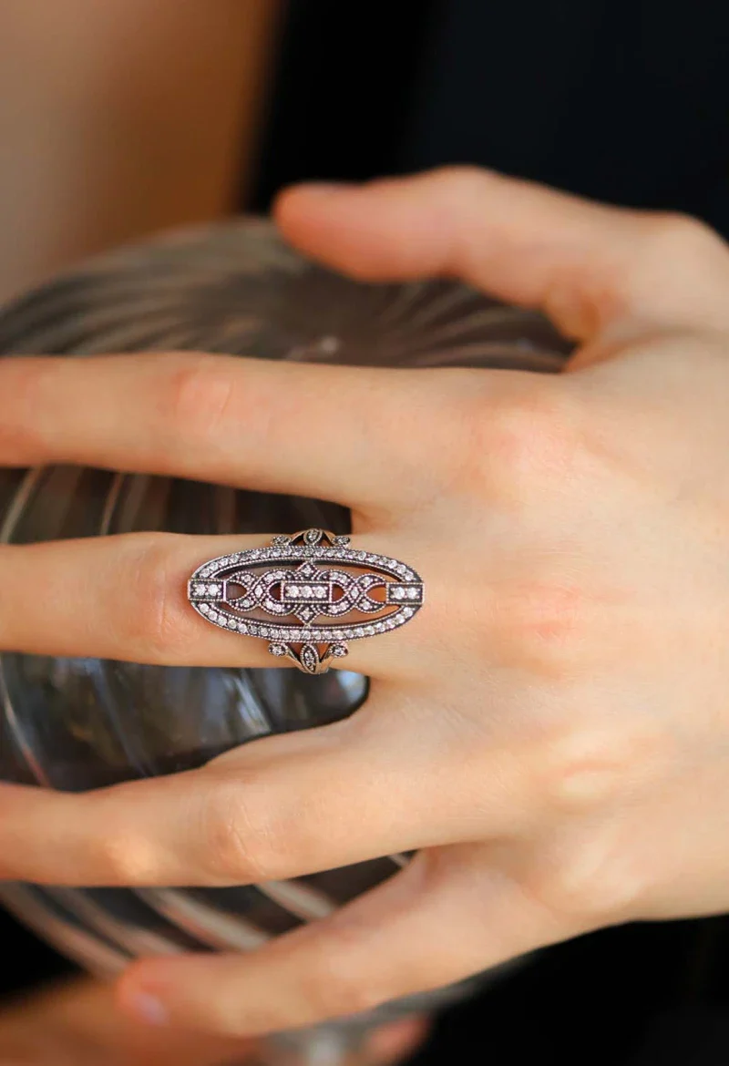 Bague en argent 925 oblongue ouvragée de millegrain I Hortense - Image 3