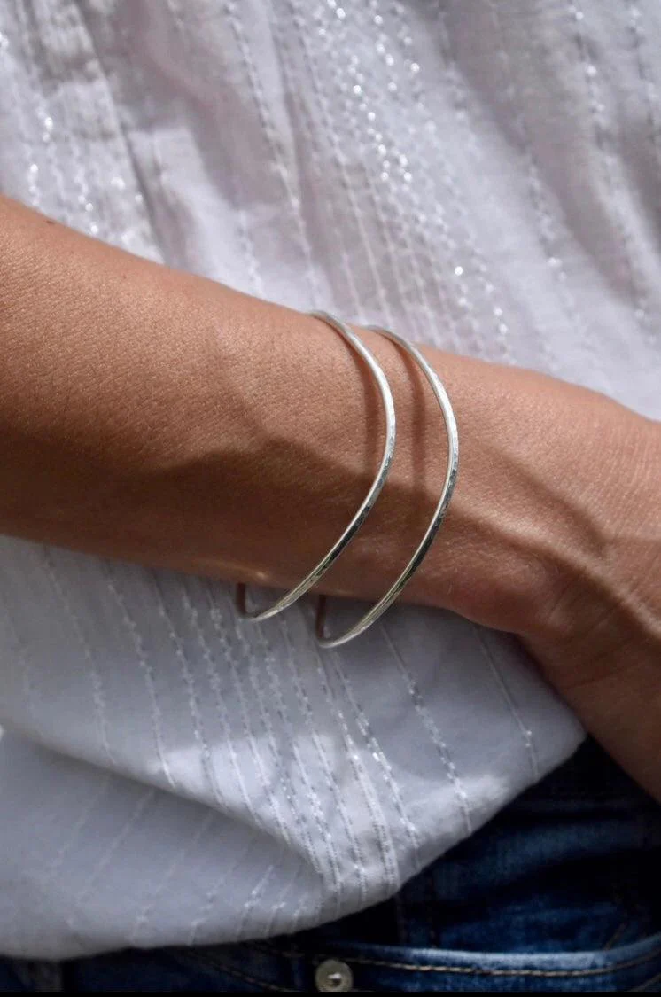 Bracelet jonc en argent massif minimaliste - Ola - Image 4