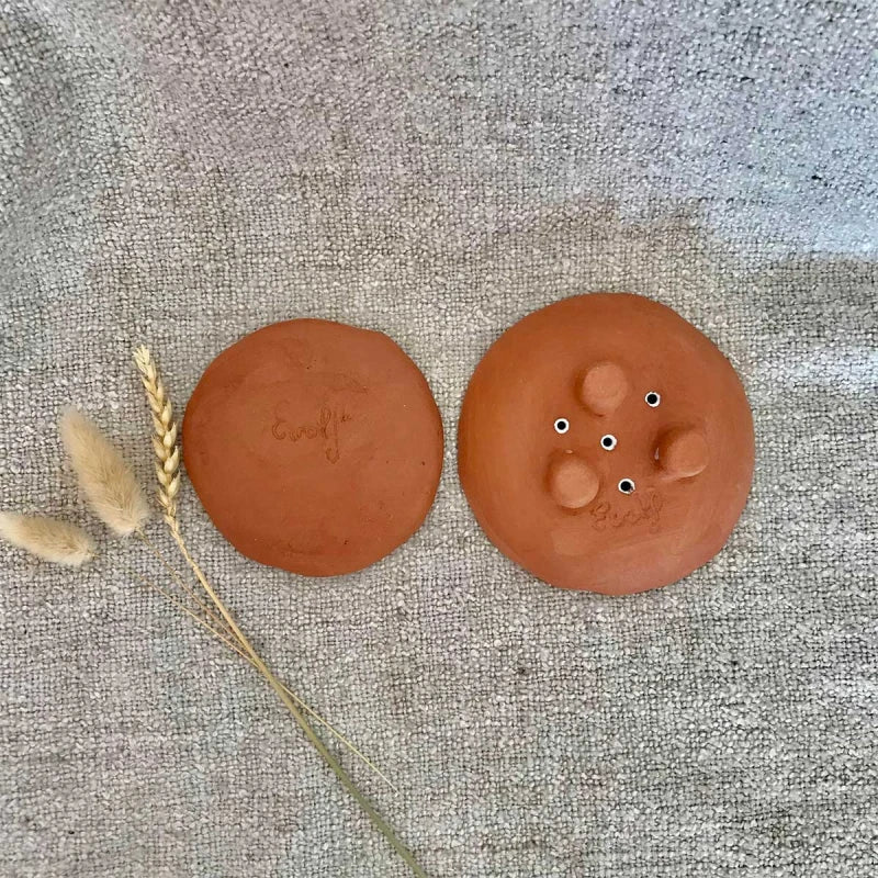 Porte-savon ou éponge en argile rouge et émail blanc - Image 4