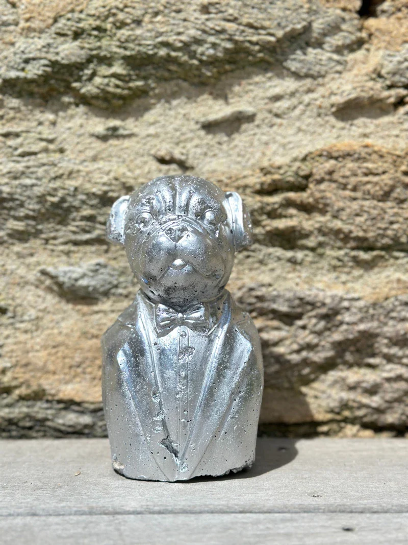 Statuette bouledogue en béton recyclé - Winston Churchien - Image 5