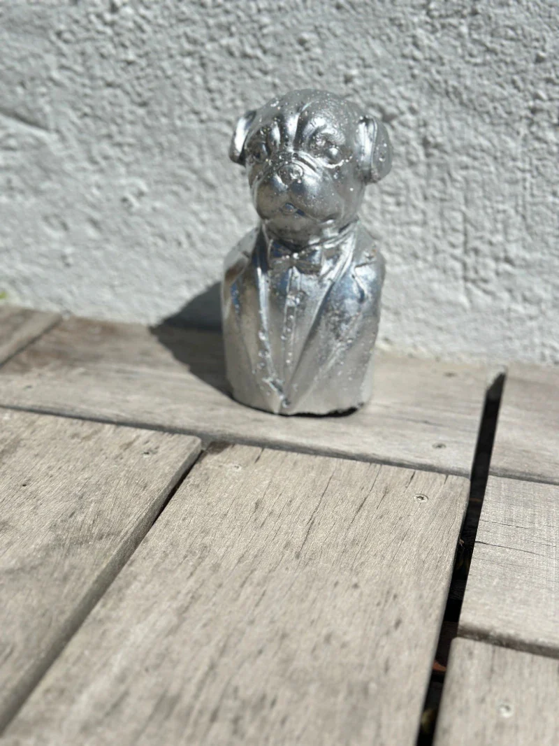 Statuette bouledogue en béton recyclé - Winston Churchien - Image 6